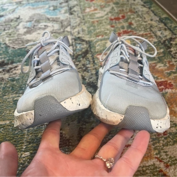 Gray Nike athletic shoes with splatter paint main image 4